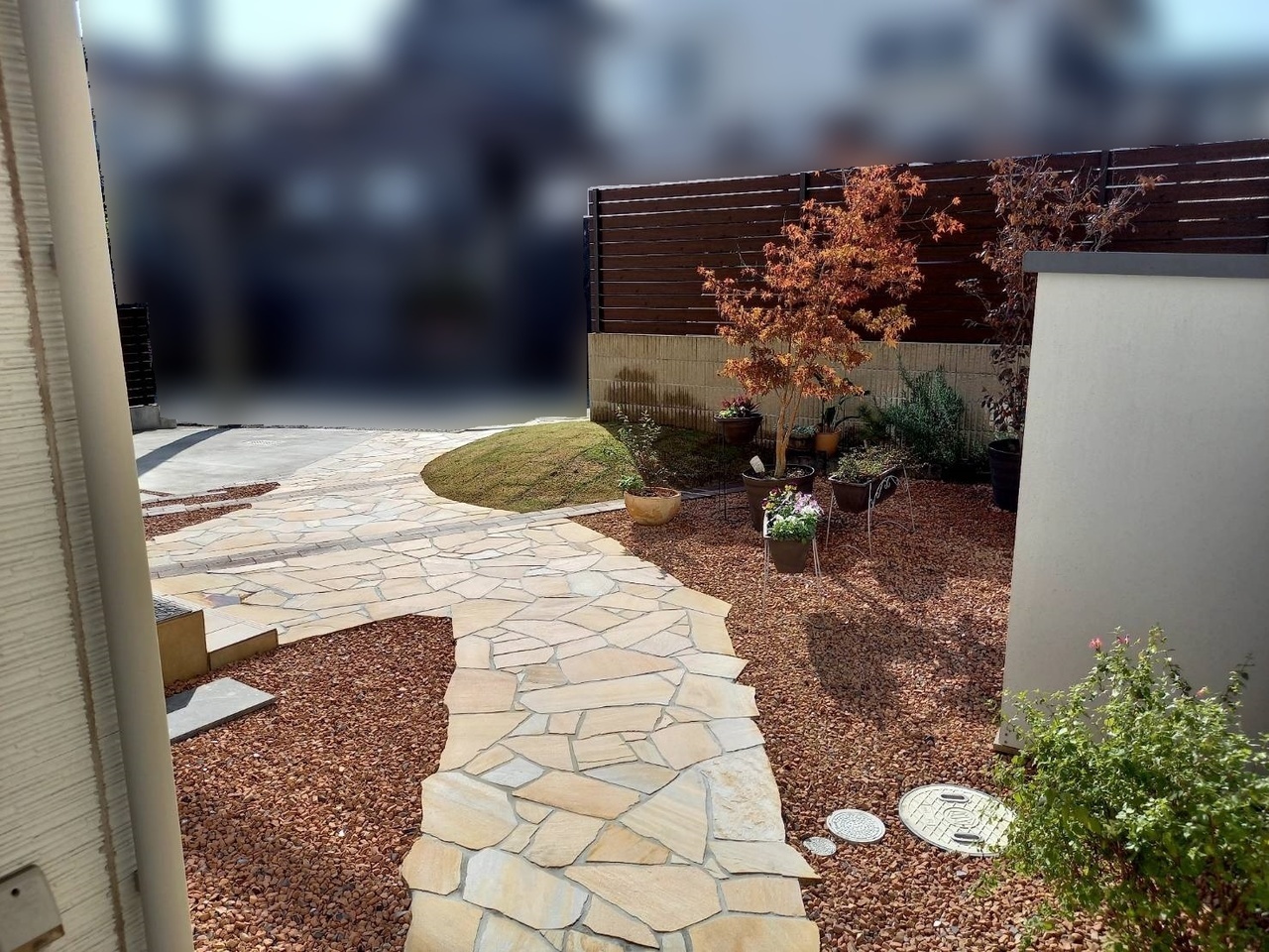 広島市で施工した外構リフォーム工事のアプローチ完成写真